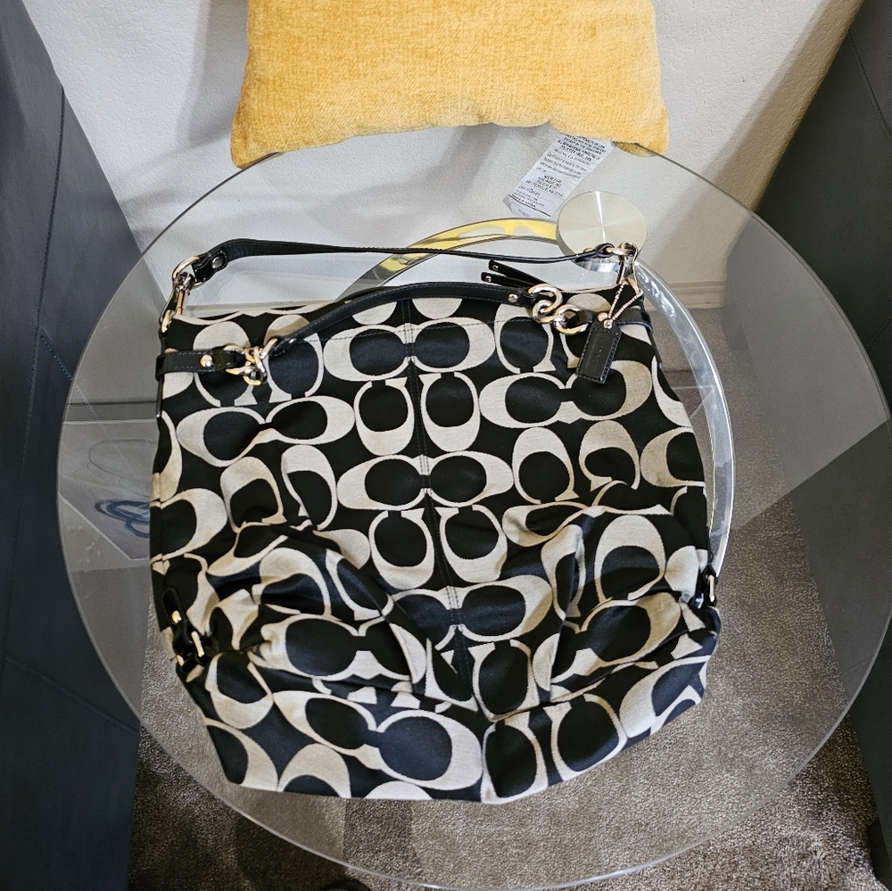 Medium Tote